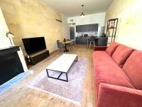 2 - Hypercentre - FREE Parking - clim - wifi - netflix - B&B Libourne