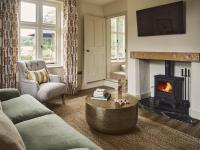 Bridge House at Woodhall Estate - B&B