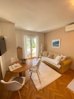 Apartments Flora 2 - B&B Arbe