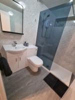 Oldwood Home from Home 2 - B&B Livingston