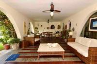 Casa aconchegante,perto da praia,com piscina,muito jardim,e pet friendly - B&B