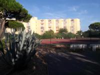 Joli appt 2 chambres et studio avec parking dans résidence ombragée et calme 5mns plage et commerces - B&B