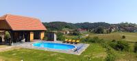Holiday Home BIBA With Heated Outdoor Pool - B&B Gornja Stubica