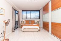 B&B Cape Town - Sea View Penthouse with Jacuzzi - Bed and Breakfast Cape Town