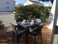 Appartement T2 tout équipé, 4 couchages, proche plage et centre - Parking privé, Le Grau-du-Roi - FR-1-250-102 - Bed and Breakfast Le Grau-du-Roi