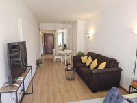 Central Tranquility City Center Apartment BY NAMASTE ELITE - B&B Torremolinos