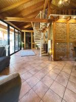Ferienhaus Am Hang, Sky-Entertainment, DAZN, Carport, alles Barrierefrei - Chambres d'hôtes Blankenburg