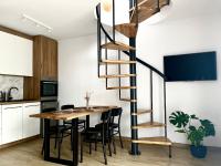 Apartamento de 1 dormitorio con vistas al lago