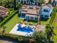 VACATION MARBELLA I Villa Sirio, Golf-Front Villa, Private Heated Pool, BBQ, Privacy, World-Class Dining, 10 min from Puerto Banus - B&B Marbella