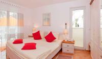 One-Bedroom Apartment with Balcony