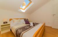 Appartement Mansardé 1 Chambre avec Balcon