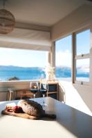 B&B Sandy Bay - Incredible Waterview - 4 Bedroom Hobart Waterside Cottage - Bed and Breakfast Sandy Bay