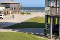 B&B Galveston - Acapulco - Upstairs Beachview Beauty 50 steps to a private beach! BYOT - Bed and Breakfast Galveston