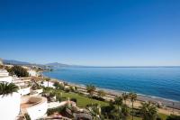 B&B Estepona - Immaculate 3-Bed Penthouse- Stunning Views - Bed and Breakfast Estepona