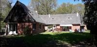 Grande maison au calme au cœur d un bois 11 personnes - Bed and Breakfast