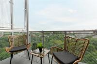 SKY Home- Wood Penthouse -Manufaktura, Parking, Klimatyzacja, Dostęp na Kod - Chambres d'hôtes Łódź