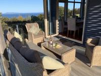 Paradise on the Hill ~ Tuateawa - B&B