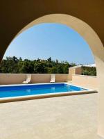B&B Cagliari - Villa Blue Paradise - B&B con piscina non lontano da Cagliari - Bed and Breakfast Cagliari