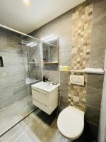 Vierpersoonskamer met Badkamer