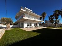 Villa - Beach Front