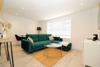 Luxury Apartment 5 mins to Luton Airport Sleeps 4 - B&B Luton