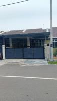 HOMESTAY BUDGET MASJID TANAH PERDANA - B&B