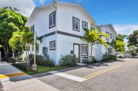 Sistrunk Shades Entire Compound 5 Homes 50 Guests - B&B
