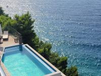 Luxury Apartments Villa Ruzmarina with New heated Infinity Pool and Lounge Area - Chambres d'hôtes Marušići