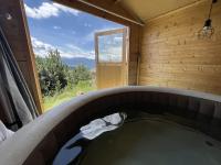 Appartement avec vue, jacuzzi, jardin privatif - B&B Targassonne