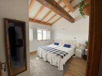 Twin Room with Bathroom