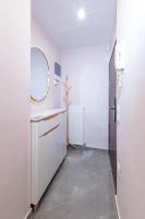 Luxury Downtown Apartment - B&B