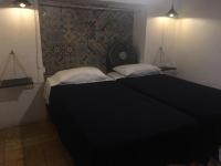 Dreibettzimmer mit Gemeinschaftsbad