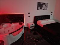 Black and White 17 - Bed and Breakfast
