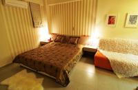 Family Studio (2 Adults + 2 Children)