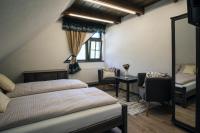 Tweepersoonskamer met 2 Aparte Bedden