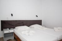 Standard Dreibettzimmer mit Meerblick