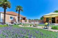 Holiday House MERI, 5+2, Benkovac - B&B Benkovac