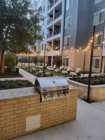 Downtown Apartment with Riverwalk views Free Parking Pet Friendly Centrally Located on the Riverwalk - Ferienwohnung