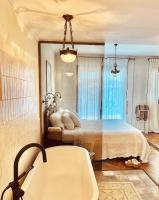 B&B Tel Aviv - ANDRO LUX 2BR apartment with pool in Old Jaffa - Bed and Breakfast Tel Aviv