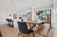 Leisure on Leo - B&B Waihi Beach