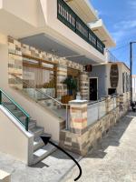 modern rustic house in the heart Of the village - B&B