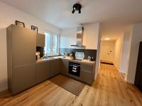 B&B Offenbach - Workplace Apt/27inch Screen for 2 or 4/Kitchen - Bed and Breakfast Offenbach