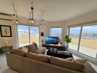 B&B Gżira - MIVE Luxury Sea View Penthouse - Bed and Breakfast Gżira