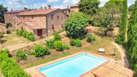 Agriturismo Galgani - Historical Medieval House with Exclusive Pool and Park - B&B