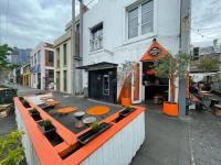 Conveniently Located 6 BR Unit - B&B Melbourne
