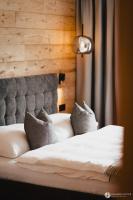 Stoacherhof Apartments - B&B Matrei am Brenner