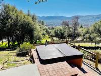 Black Bear Suite Hot Tub Sleeps 4 affordable - B&B Oakhurst