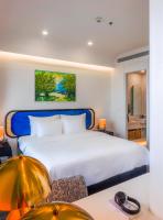 One-Bedroom Apartment with Balcony and Sea View