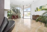 Le Mirage- Stylish, central apartment with pools, sauna, more - B&B Auckland