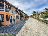 Casas com 2 suítes (ambas com ar split) e internet privativa 300MBPS, no Residencial Village do Bosque, condomínio com quiosques com churrasqueiras , piscina, sauna portaria 24hrs, a aproximadamente 200m da praia de Taperapuã Axé Moi - B&B